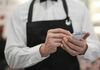 На Германија ѝ недостигаат десетици илјади келнери и готвачи, ресторан нуди 11.000 евра плата