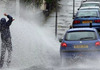 Пази, вирче! Европската земја во која возачите се особено претпазливи при врнежи: 336 евра доколку испрскате пешак