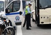 Што да сторите ако грчките полицајци ви ги одземат таблиците и документите?