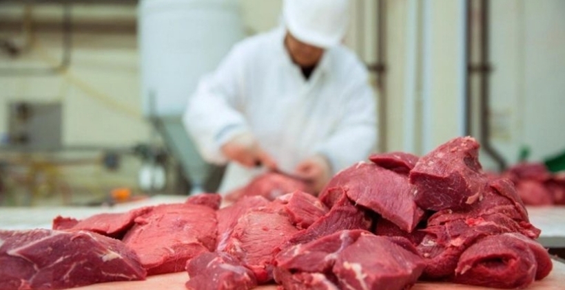 Избегнете труење: Еве како лесно да ја проверите свежината на месото