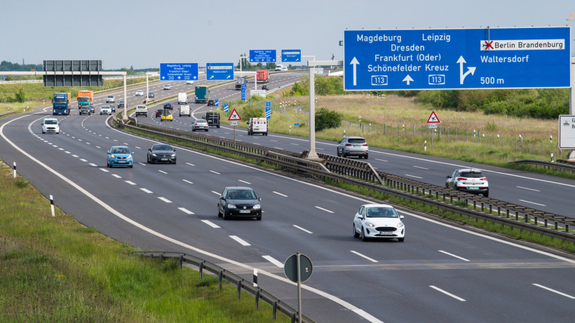 Не побрзо од 200 km/h на германскиот Autobahn?!