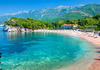 Капачите во Будва во паника: Забрана за пливање на популарната Словенска плажа поради лошиот квалитет на морето за капење