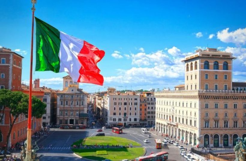 Италија воведе „зелен пасош“ и ограничувања за невакцинираните лица